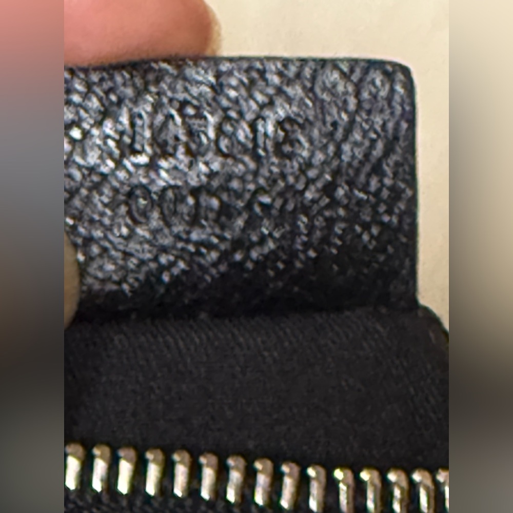Gucci Black Monogram Shoulder Bag - Picture 16 of 16